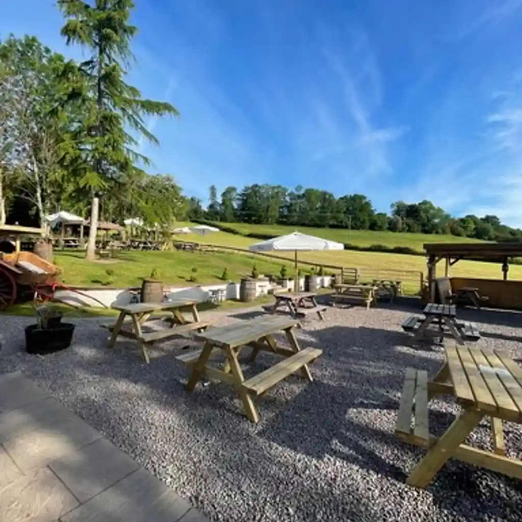 The Horse and Jockey garden
